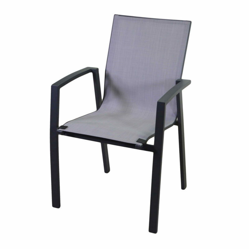 Poltrona bicolore in alluminio impilabile con braccioli e seduta con schienale continuo in tessuto